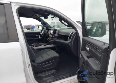 2022 Ram 1500 Hfe 4X2 6'4 Box z USA, uszkodzony, nr VIN 1C6RREAG5NN302746